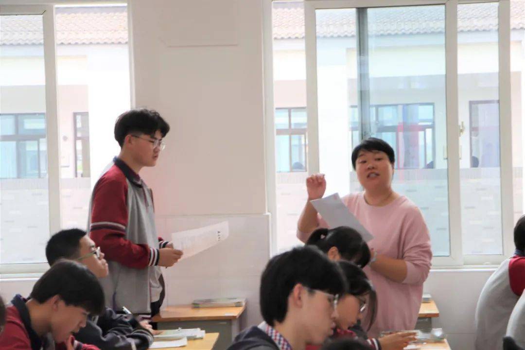 2025最新奥马免费资料生肖,探索未来奥秘，最新奥马免费资料生肖解析（2025版）